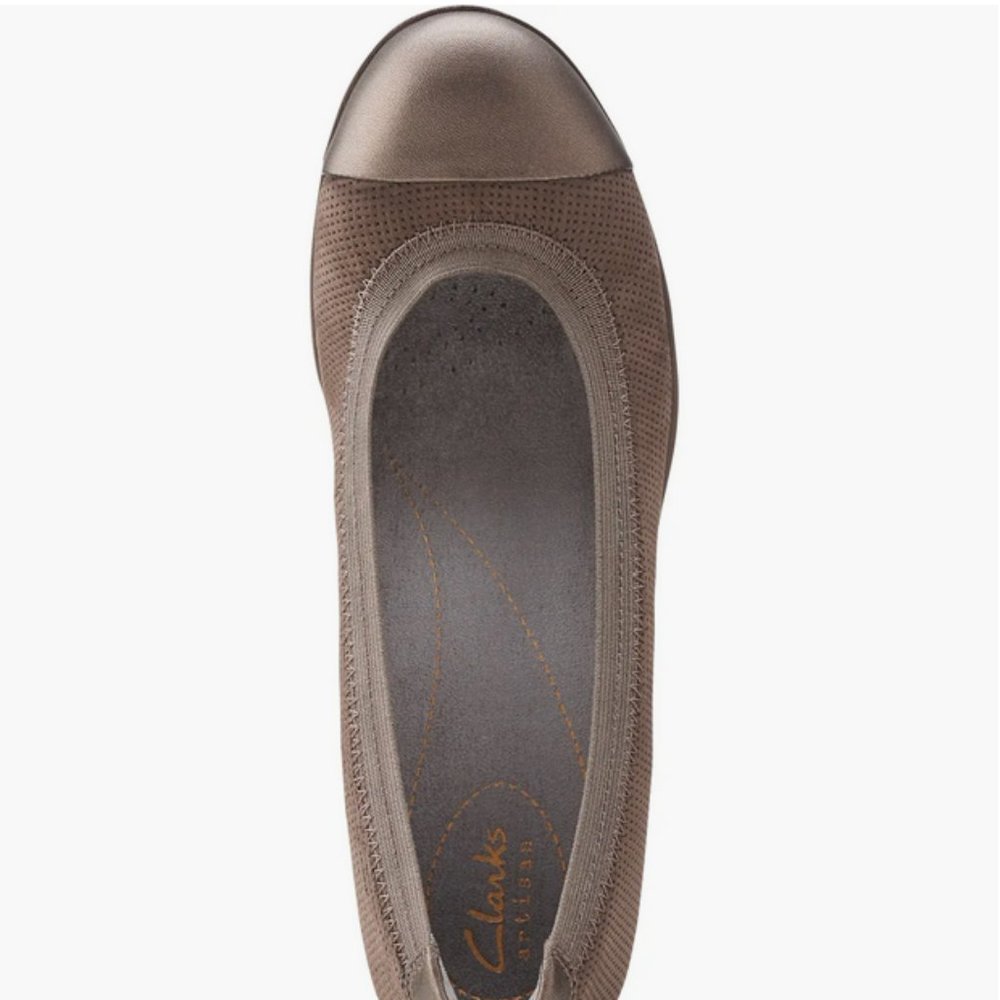 CLARKS New Wedge SlipOn Pump Perforated Leather Comfort Shoes Women's 10 W - Picture 4 of 16